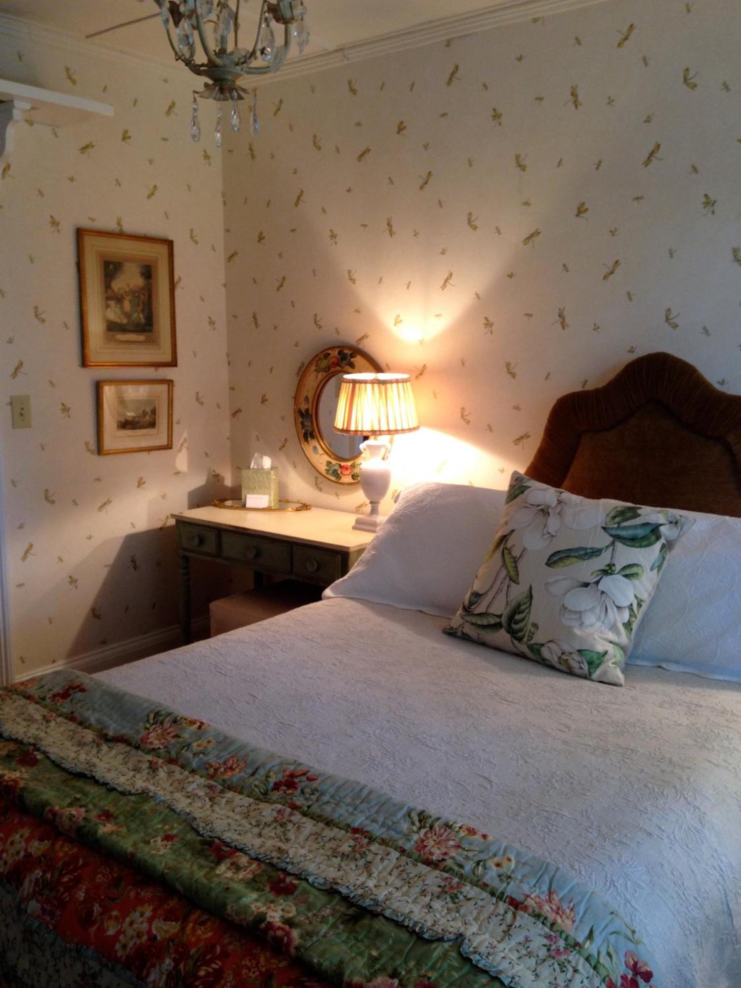 Hilltop House Bed & Breakfast Amenia Esterno foto