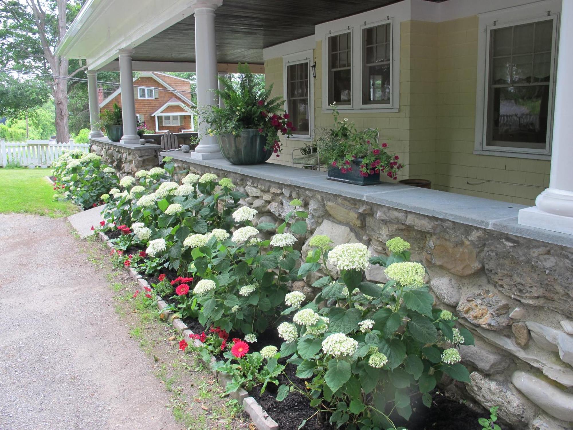 Hilltop House Bed & Breakfast Amenia Esterno foto