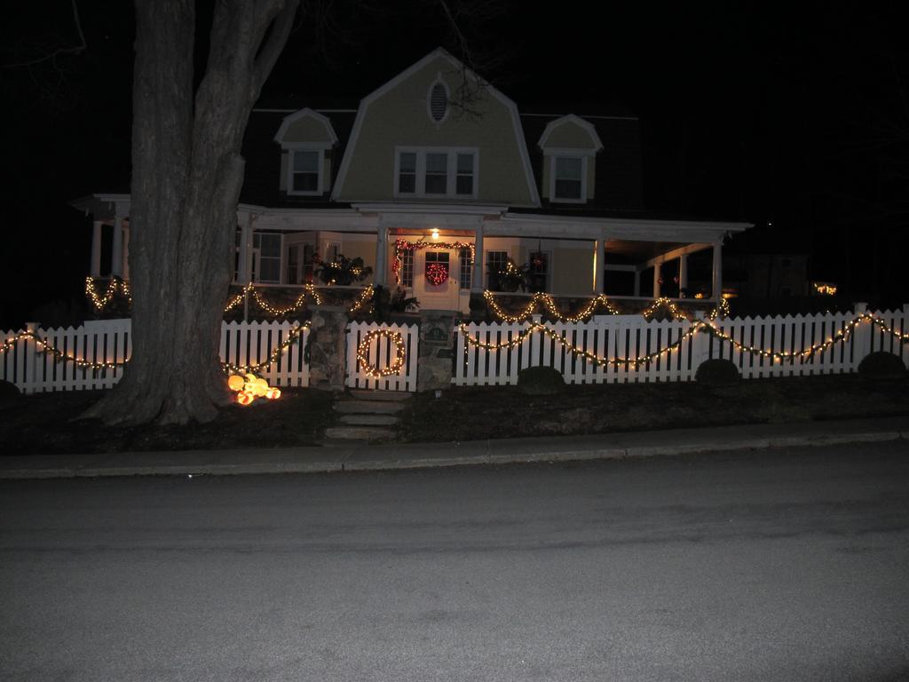 Hilltop House Bed & Breakfast Amenia Esterno foto