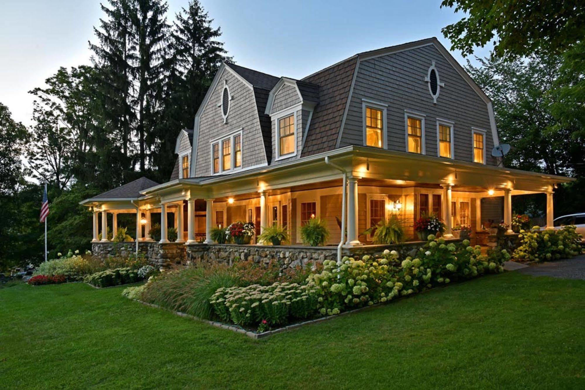 Hilltop House Bed & Breakfast Amenia Esterno foto