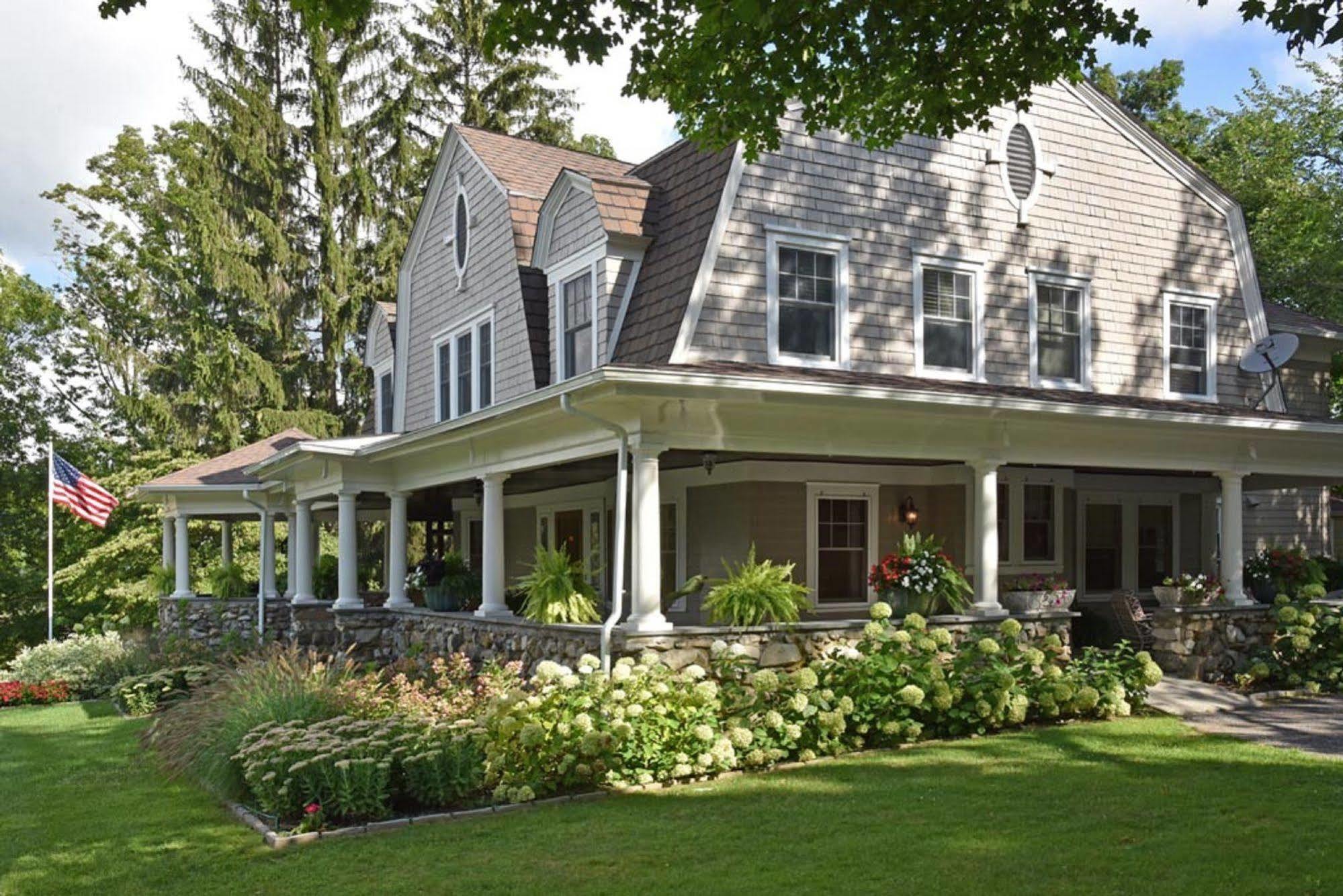 Hilltop House Bed & Breakfast Amenia Esterno foto