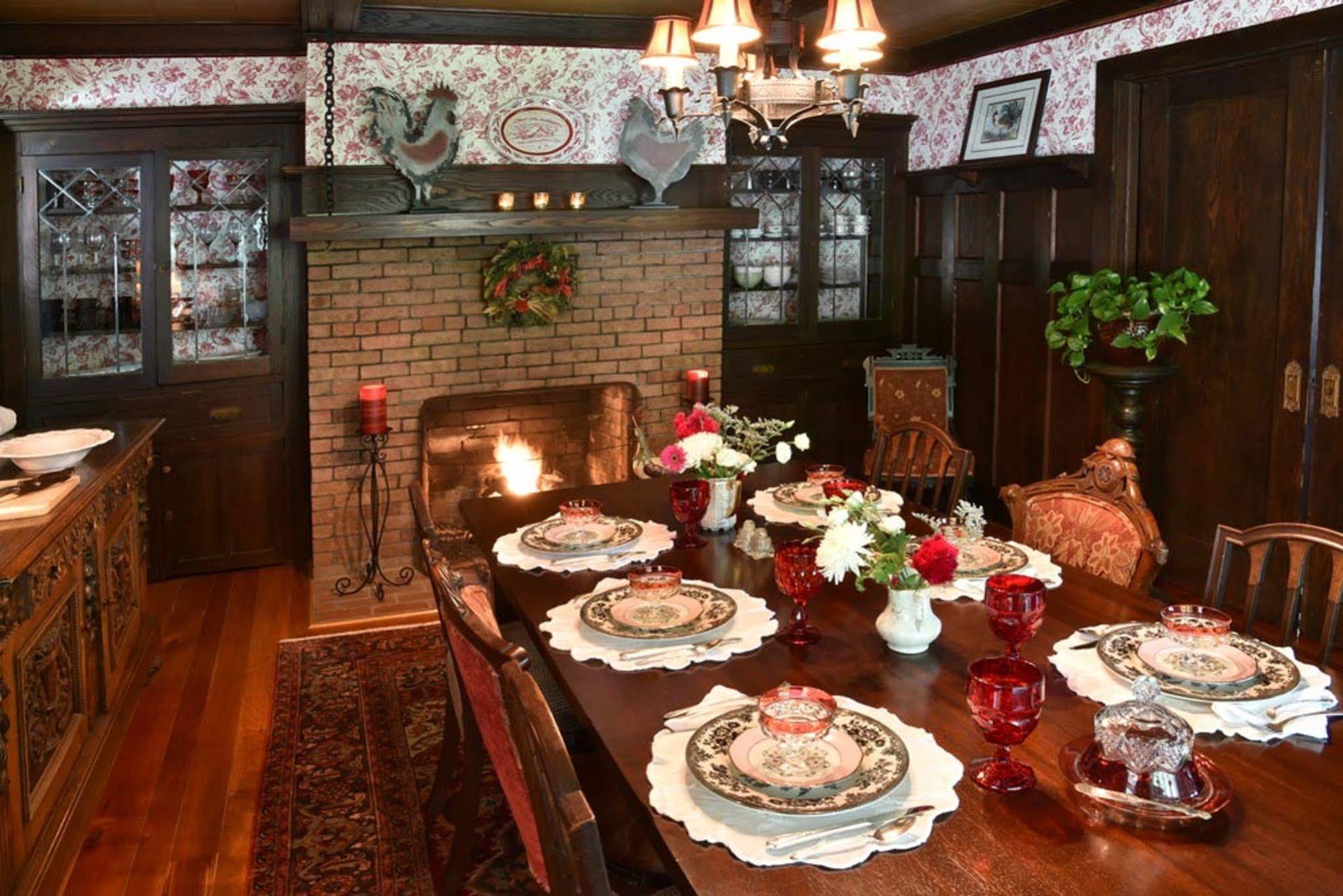 Hilltop House Bed & Breakfast Amenia Esterno foto