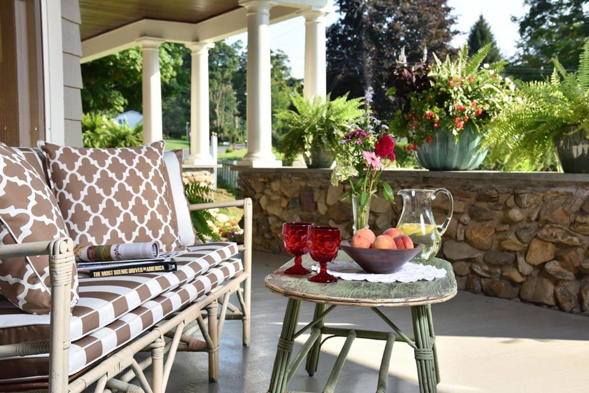 Hilltop House Bed & Breakfast Amenia Esterno foto