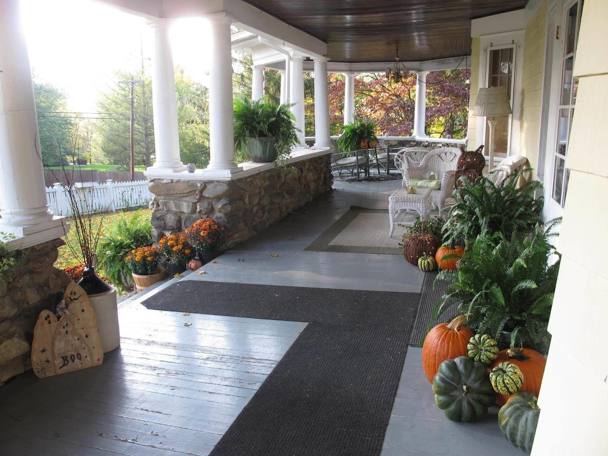 Hilltop House Bed & Breakfast Amenia Esterno foto