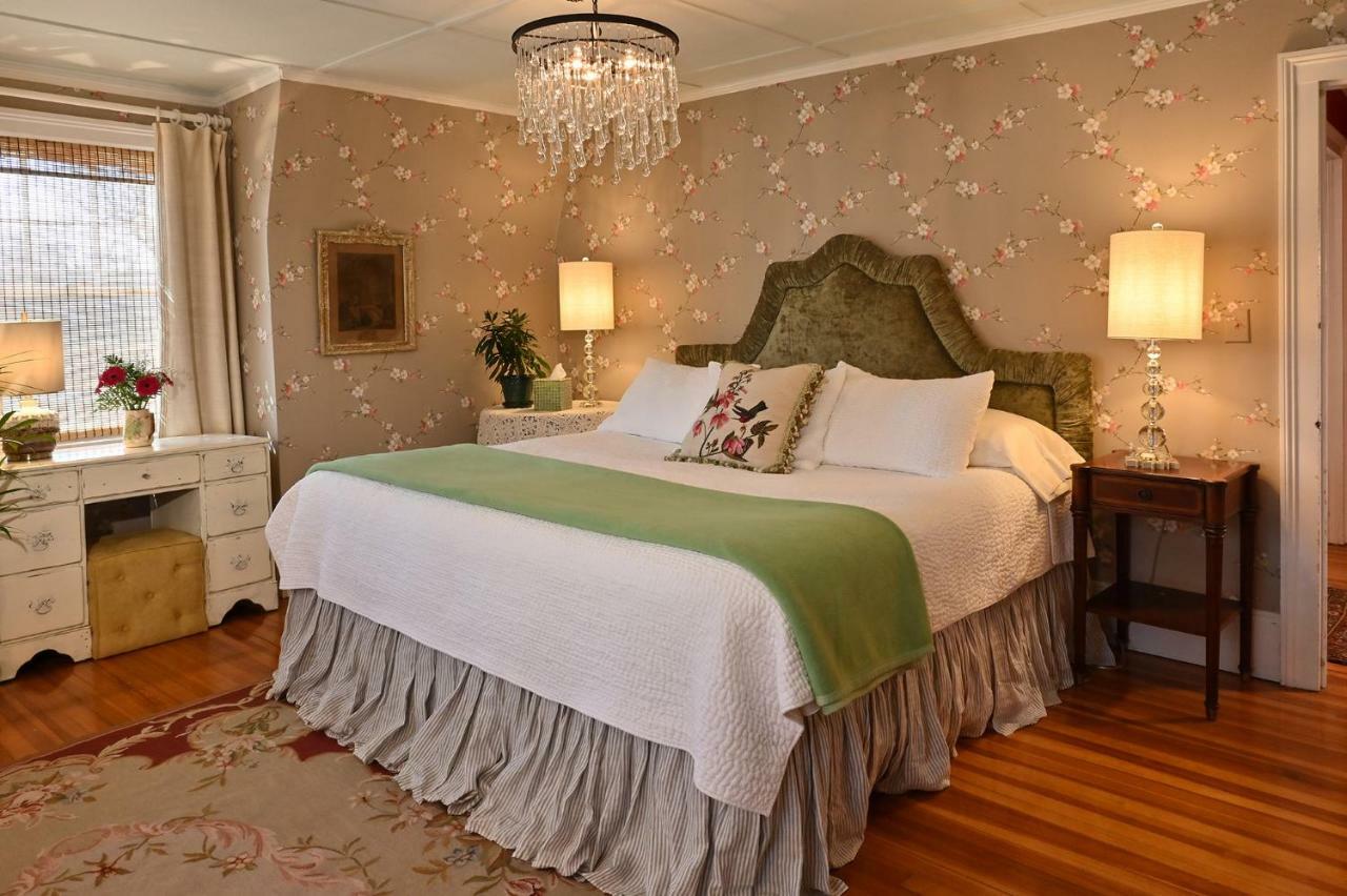 Hilltop House Bed & Breakfast Amenia Esterno foto