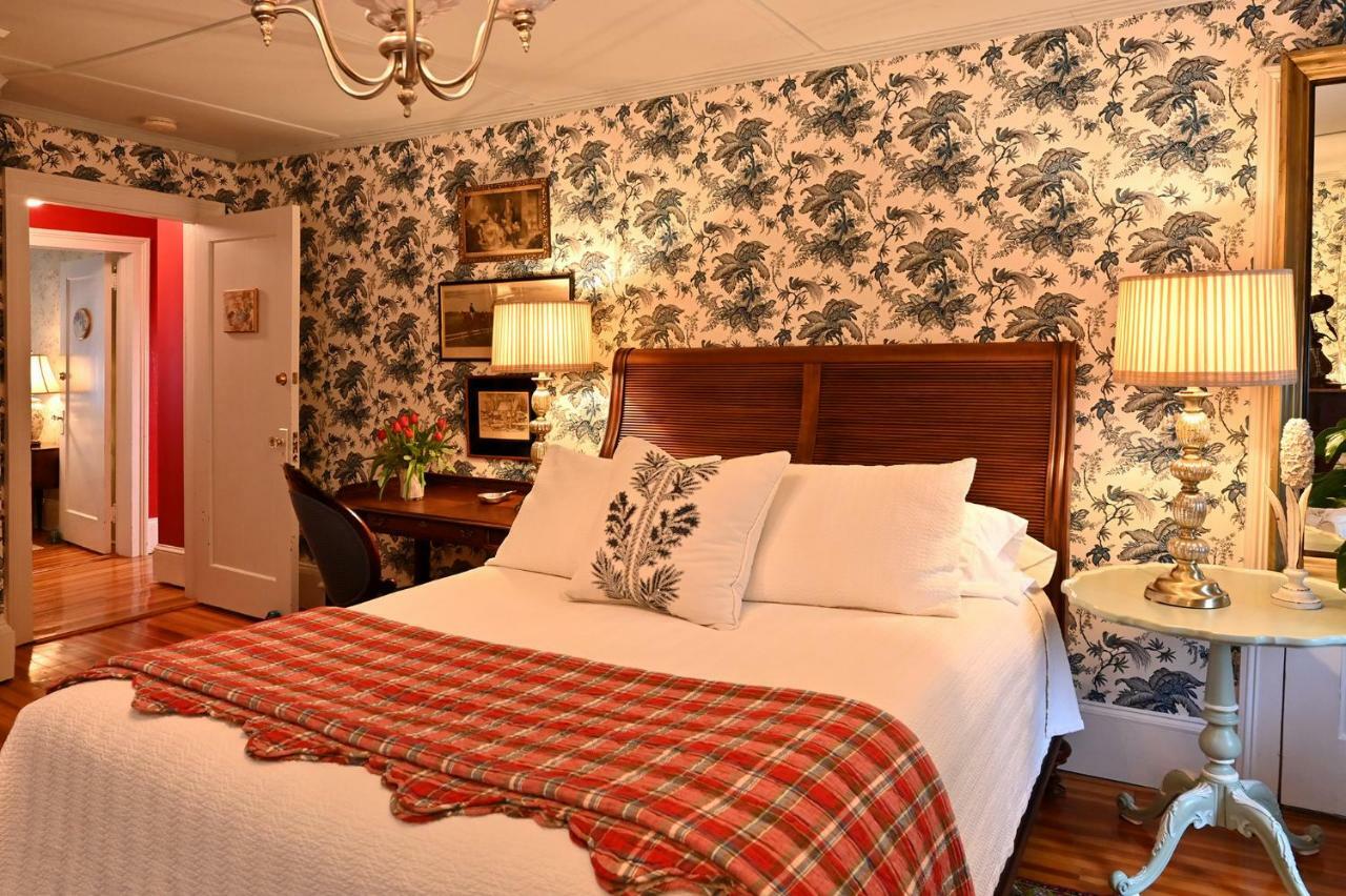 Hilltop House Bed & Breakfast Amenia Esterno foto