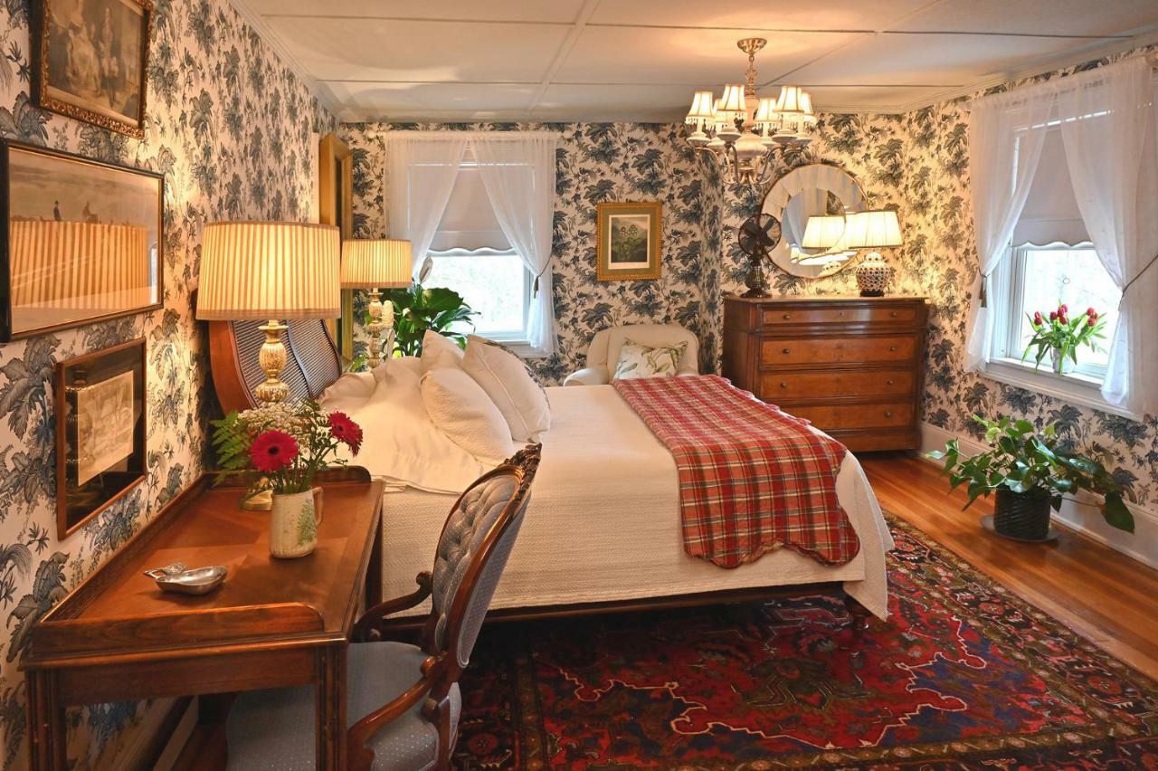 Hilltop House Bed & Breakfast Amenia Esterno foto