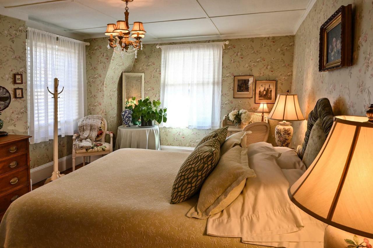 Hilltop House Bed & Breakfast Amenia Esterno foto
